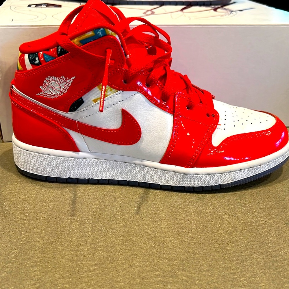 Jordan 1 Mid Barcelona Sweater Red Patent (GS) Youth 5.5
